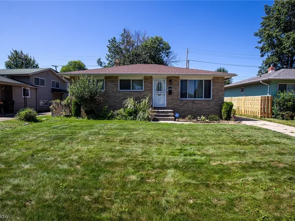 1104 E 167th St, Cleveland, OH 44110