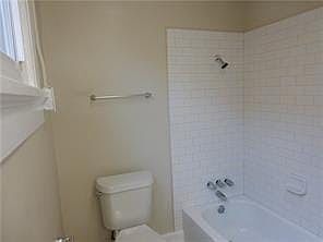 2nd image of 4532 Banks St #B