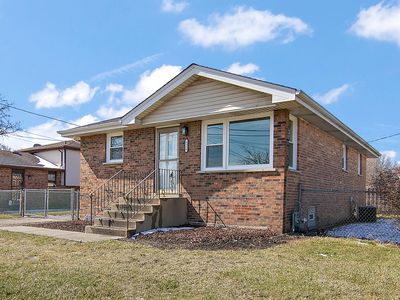 8356 Sayre Ave, Burbank, IL, 60459