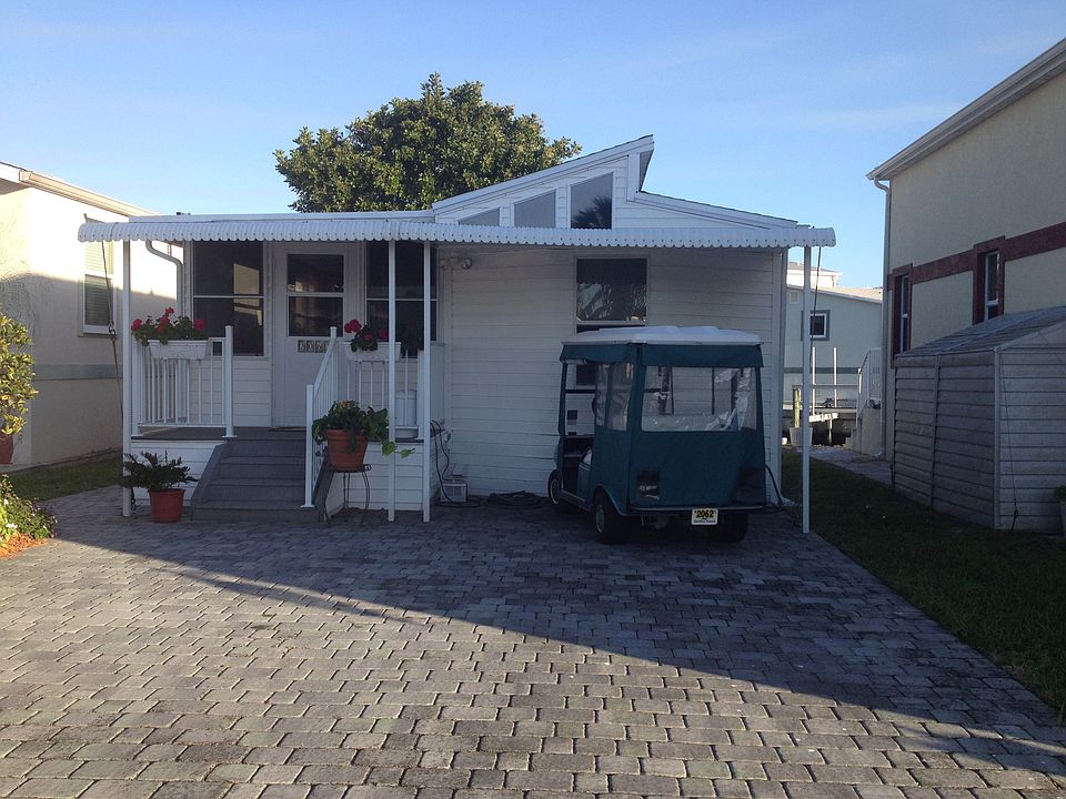 1st image of 2062 Nettles Blvd