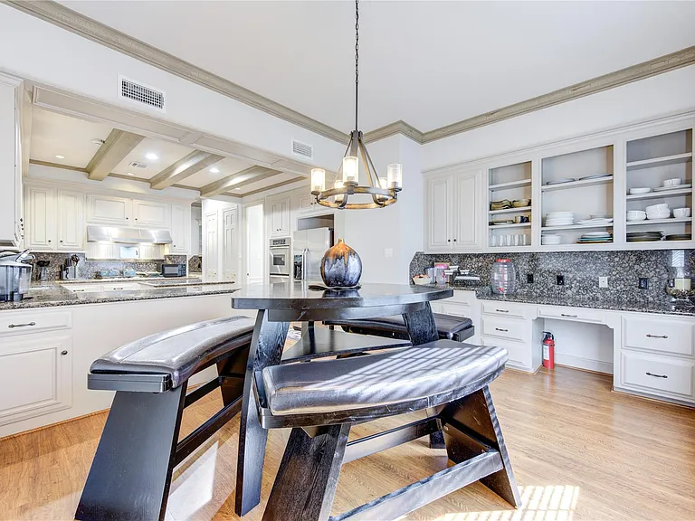 2510 Potomac Dr #5 — Photo 13