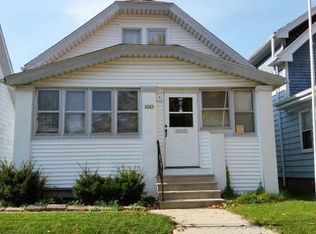 2207 S 56th St, West Allis, WI 53219