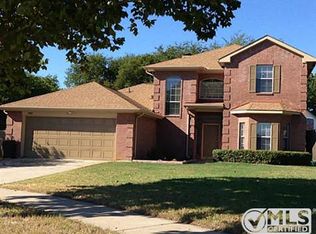 1001 Mediterranean Ave, Midlothian, TX 76065