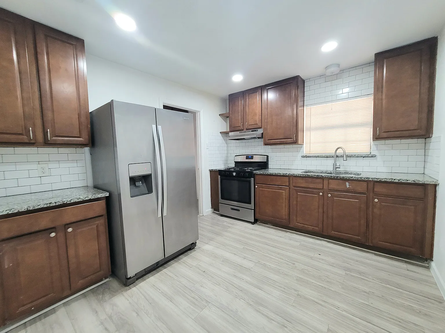 4 bed, 1285 sqft, $1,850 — Photo 3