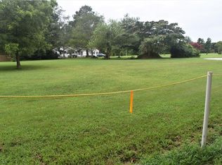 604 Patricks Creek Rd, Yorktown, VA 23692