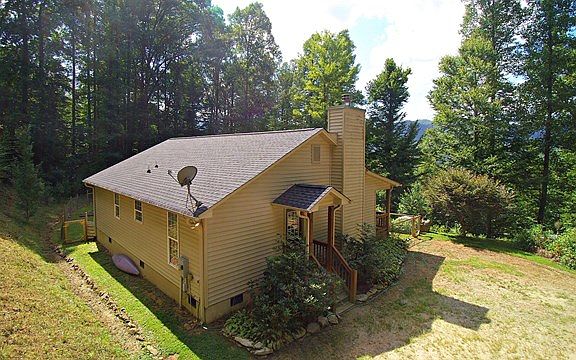 4th image of 738 Safari Dr