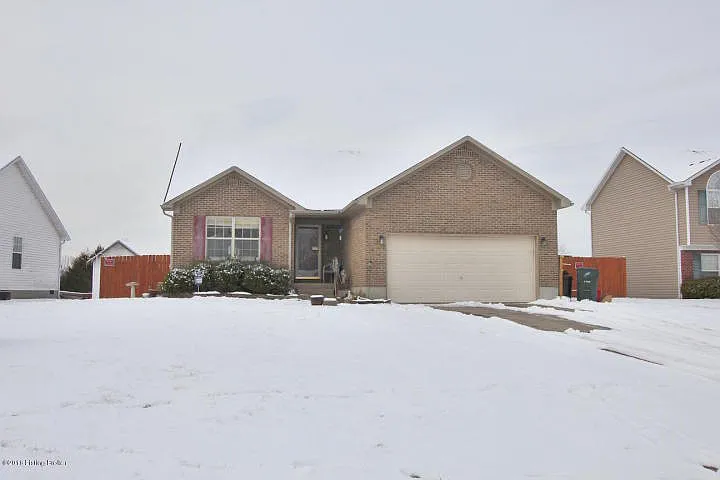 327 Oak Grove Blvd photo 1
