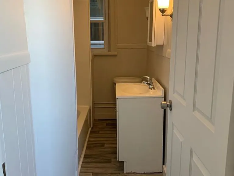 328 Grant Ave #4 — Photo 8