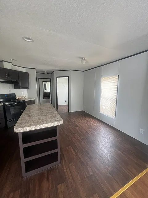 3 bed, 1140 sqft, $1,049 — Photo 4