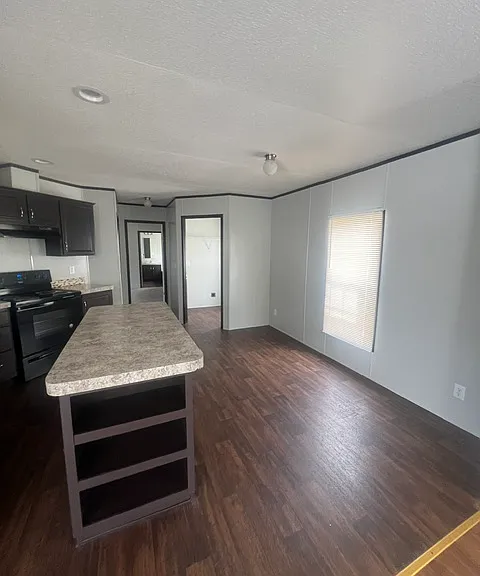 814 Morningside Dr — Photo 4