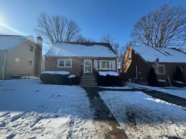 268 Gansevoort Blvd, Staten Island, NY 10314