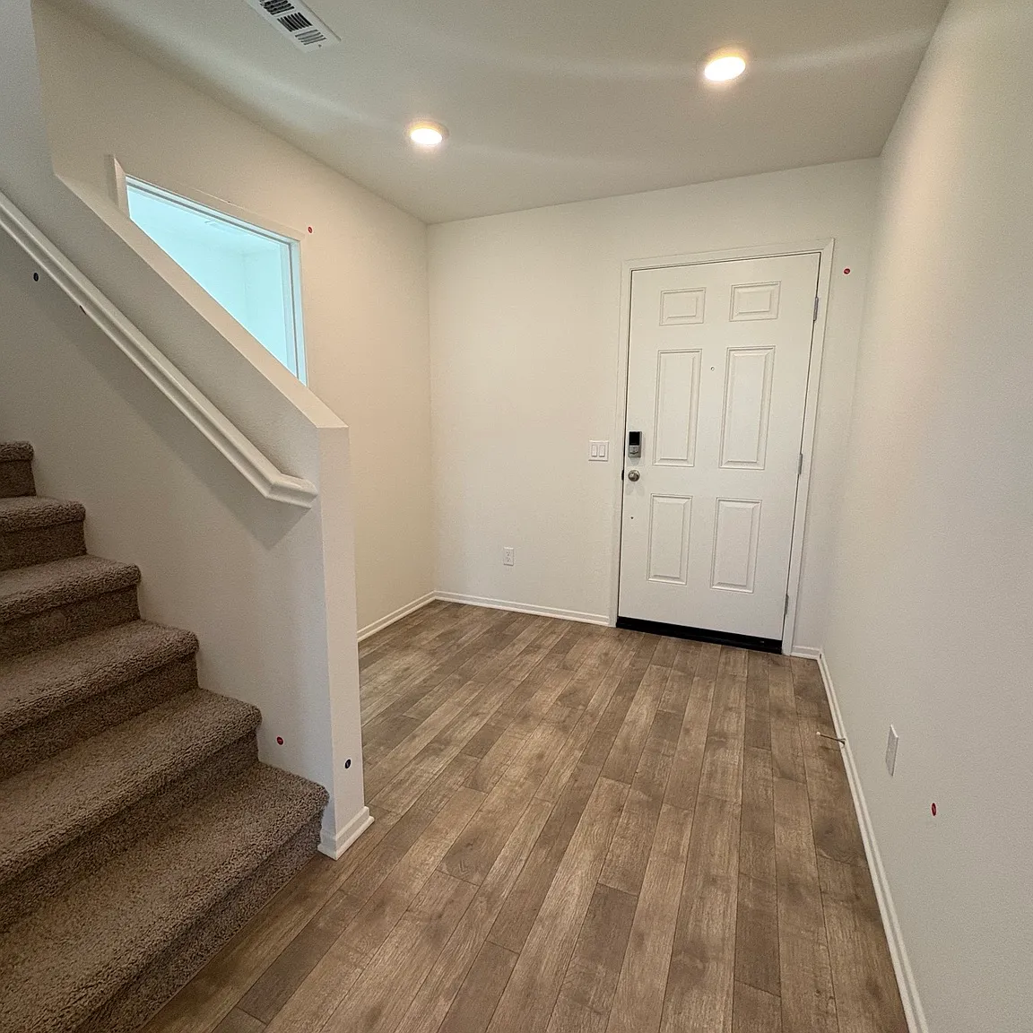 3 bed, 2.5 bath, 1705 sqft, $3,300 — Photo 3