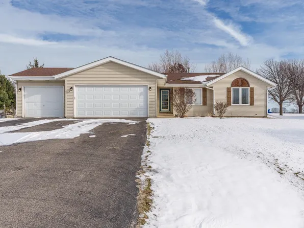 109 Sunny Hill Dr, Davis Junction, IL 61020