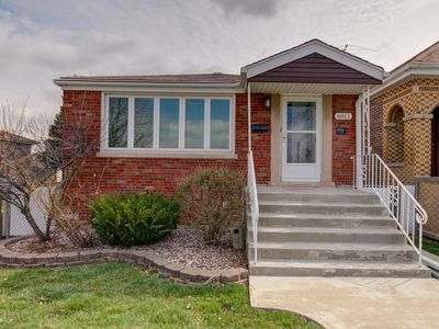 6011 S Monitor Ave, Chicago, IL, 60638