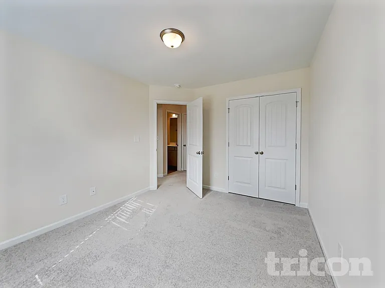116 Greenhouse St — Photo 9