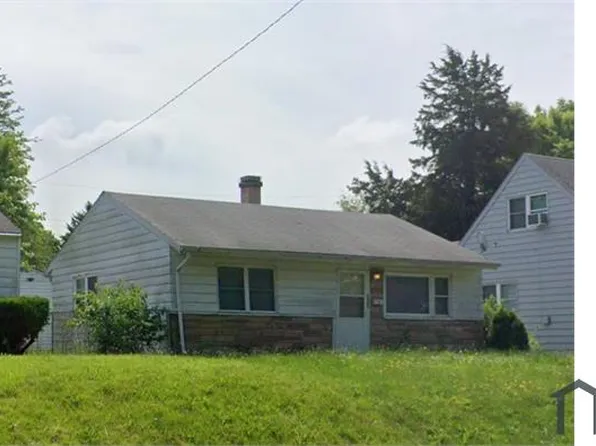 1928 S Walnut St, South Bend, IN 46613