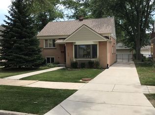 9037 Bartlett Ave, Brookfield, IL 60513