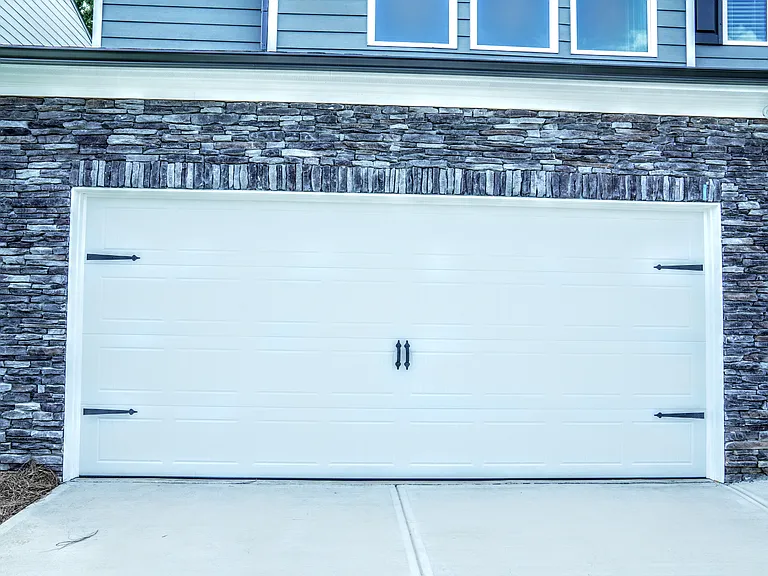 79 Pineview Dr — Photo 2