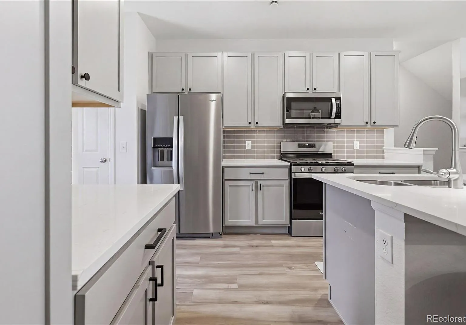 2 bed, 2.5 bath, 1248 sqft, $3,150 — Photo 3