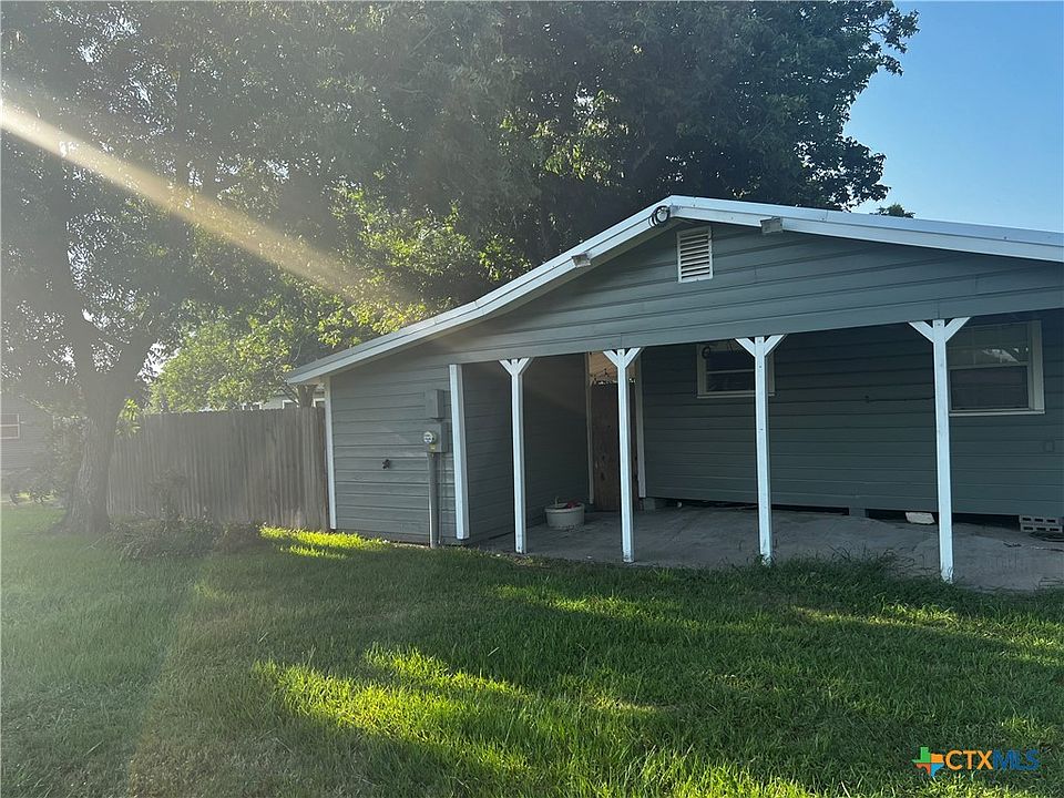 1st image of 203 Oleander Ave
