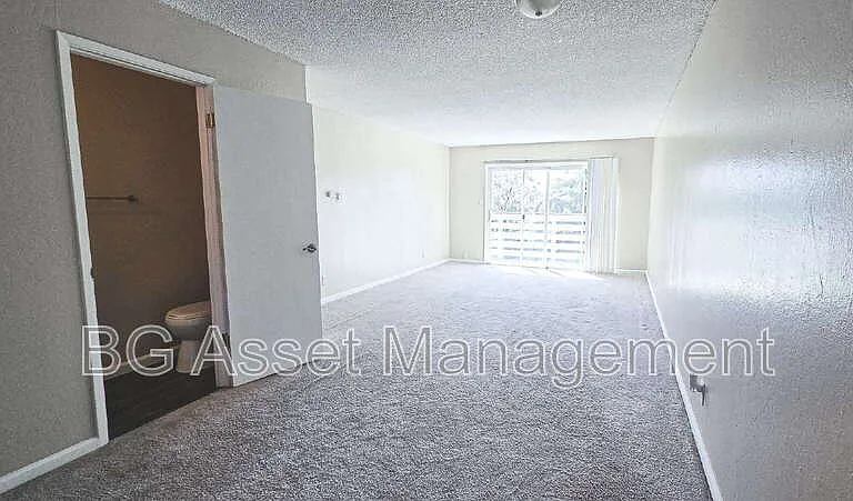 112 Avian Dr — Photo 11