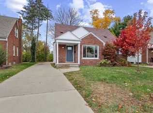 24756 Woodcroft Dr, Dearborn, MI 48124