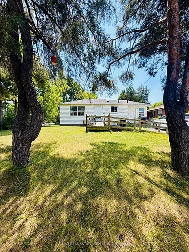 7118 Goreway Dr Photo 1