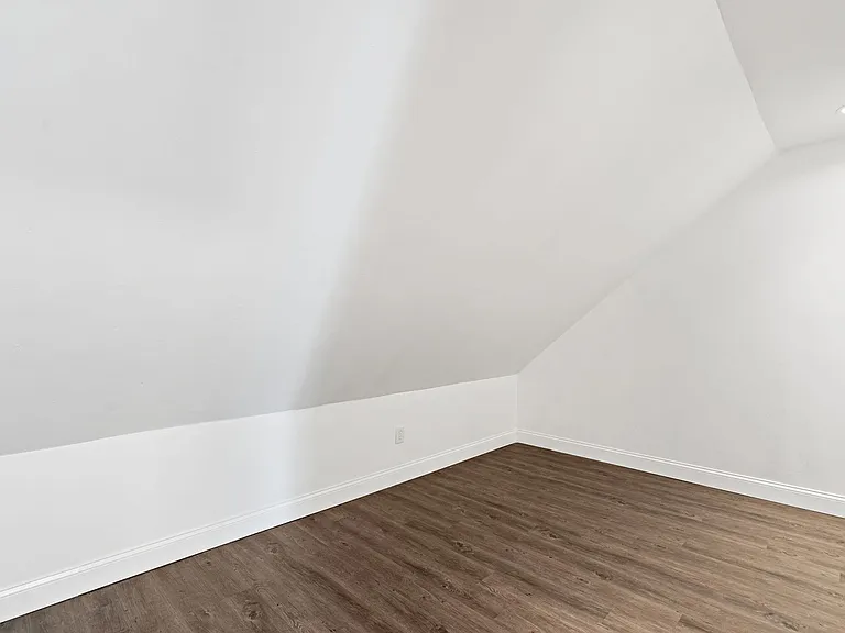 304 Deerpoint Dr — Photo 8