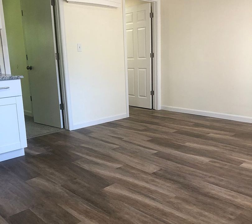 2nd image of 15 Dairy Rd #8