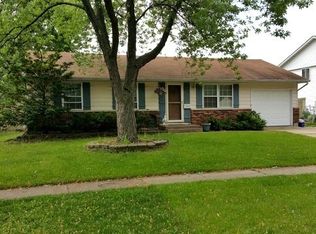 813 Lacy Ave, Streamwood, IL 60107