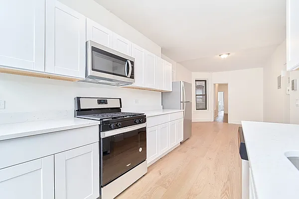 Rented by Living New York | media 8