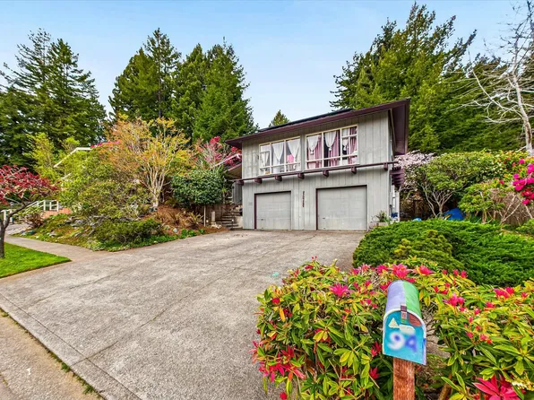 94 California Ave, Arcata, CA 95521