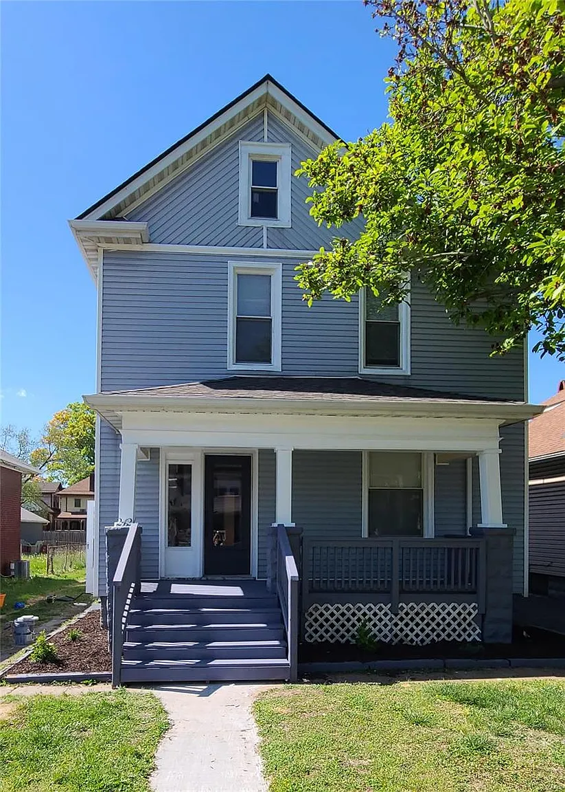 2421 Grand Ave photo 1