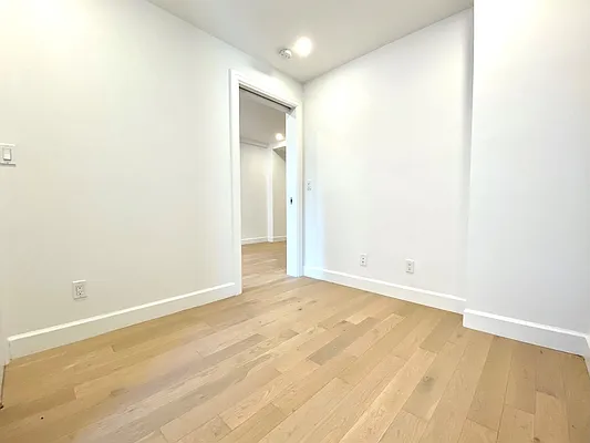 Rented by The Dermot Realty Management Company | media 26