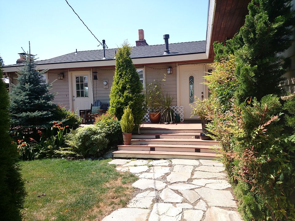 2nd image of 4031 52nd Pl SW