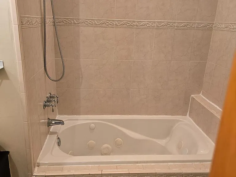 704 S Bond St — Photo 25