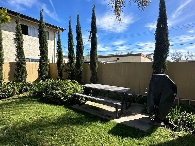 W Gonzales Rd — Photo 24