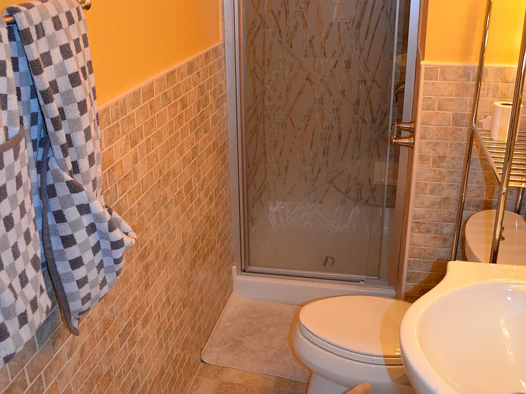 18 Warwick St #1 — Photo 11