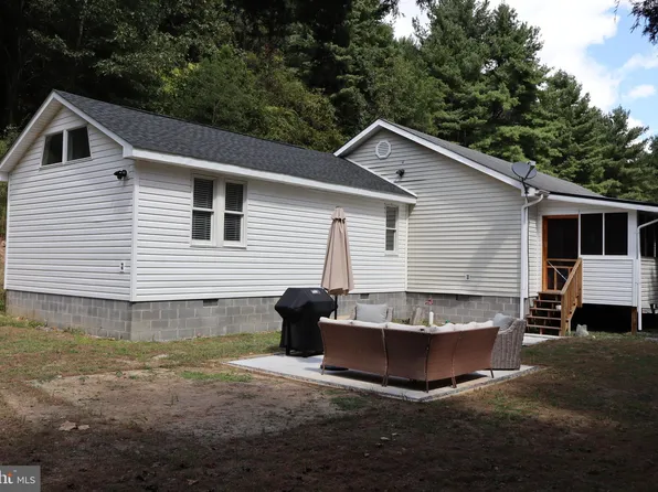 106 Pit Run Rd, Brandywine, WV 26802