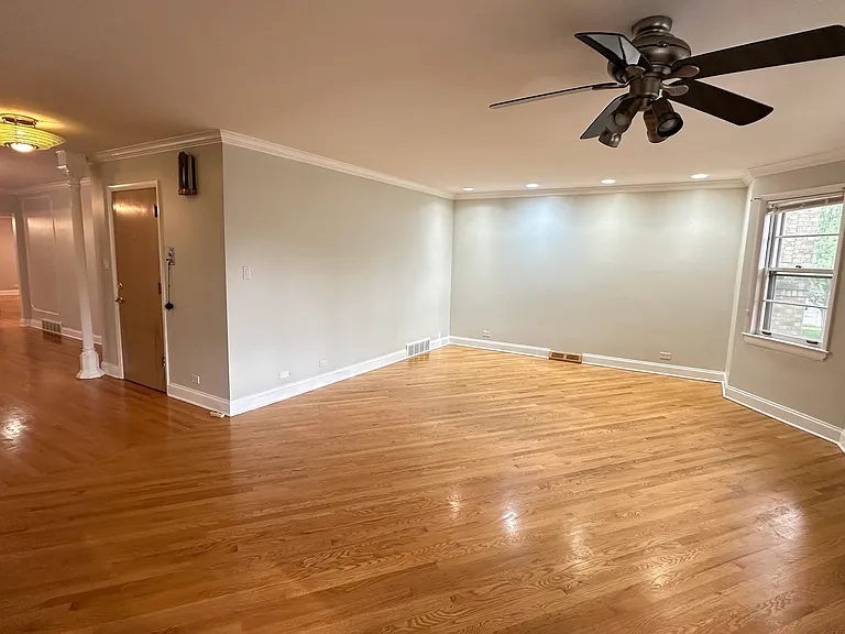 5717 N Saint Louis Ave #2 — Photo 3