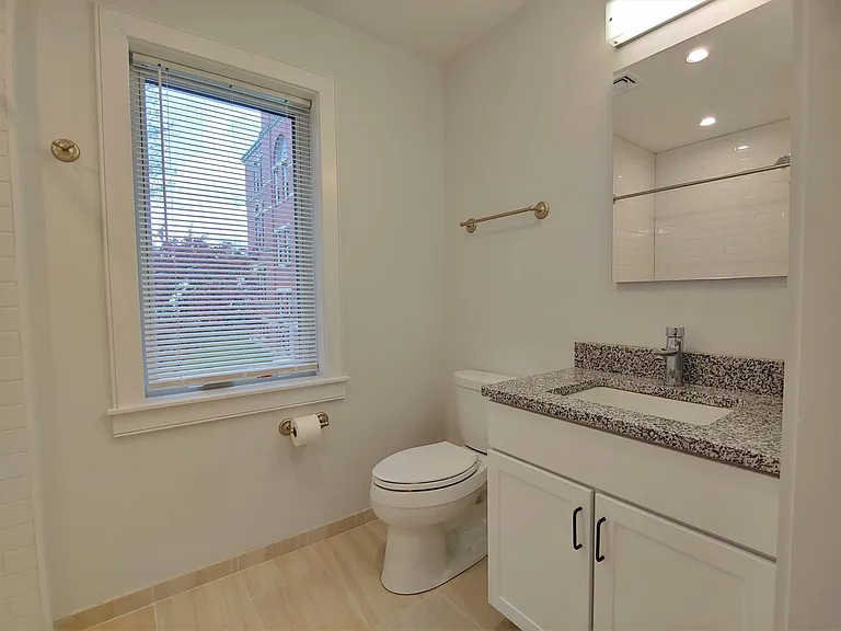 2489 Washington St #2C — Photo 10