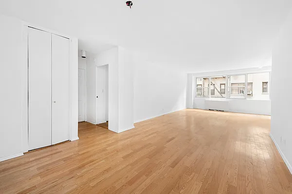 Sold by Compass | media 9