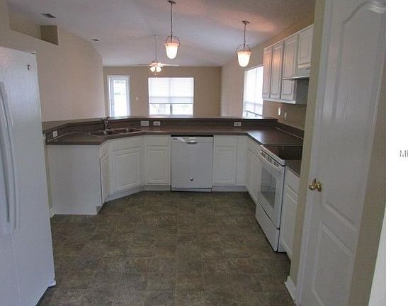 3rd image of 4729 Ashton Dr W