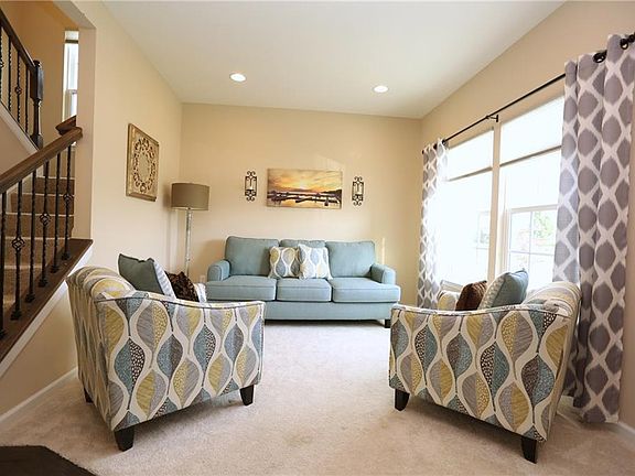5th image of 1834 Halesworth Ln