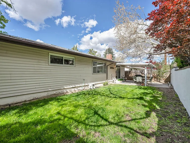 1490 Foster Dr — Photo 47