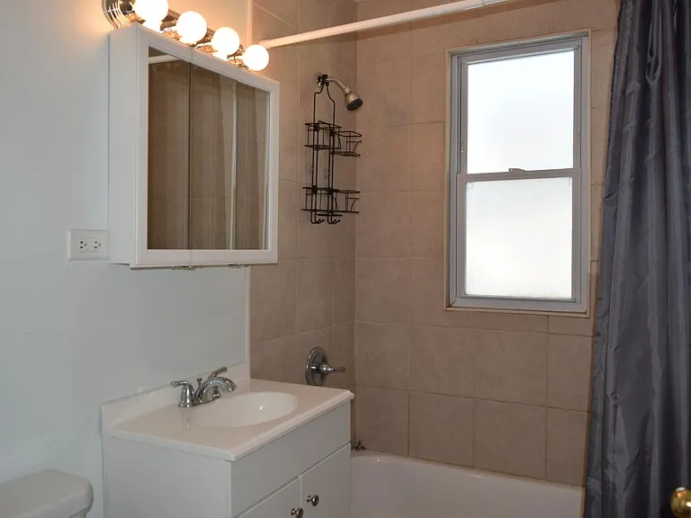 2311 Lake St — Photo 12