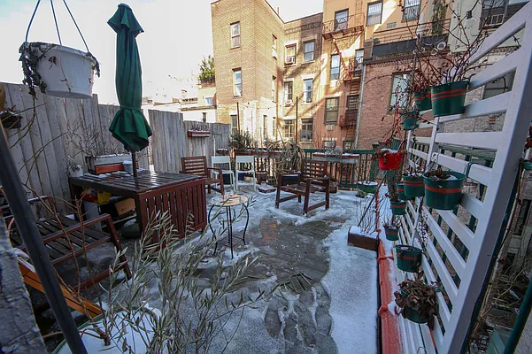 Rented by City Stop Realty | media 4