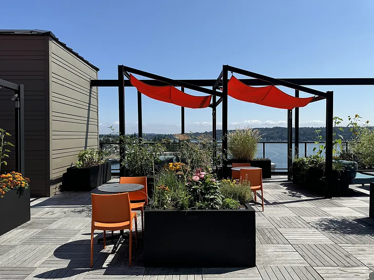 Spyglass Hill Apartments — Photo 24