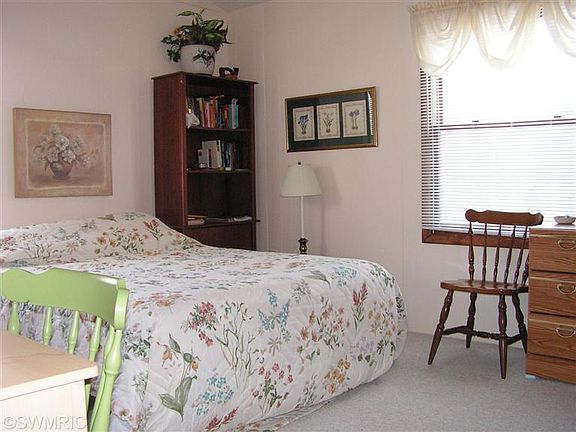 5th image of 8400 Small Ave