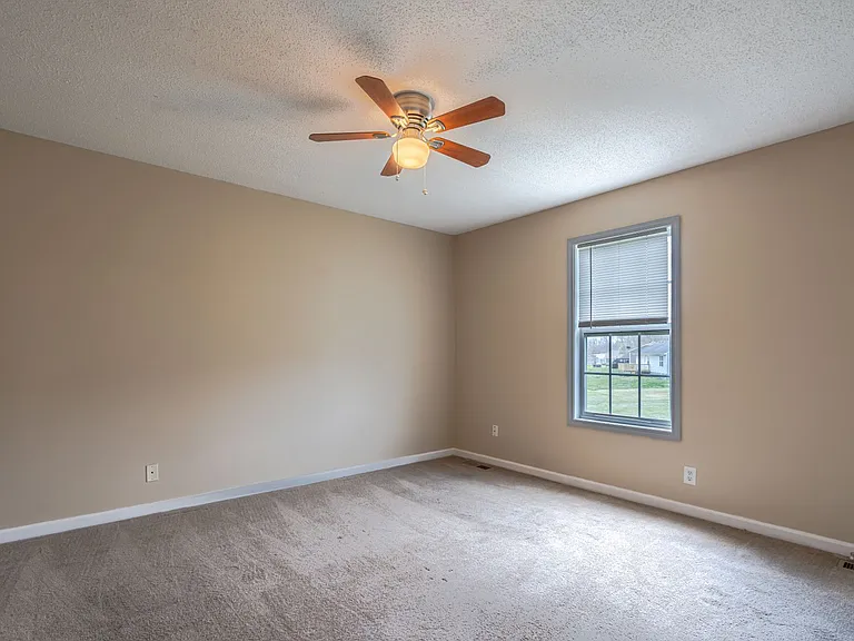 511 Potomac Dr — Photo 14